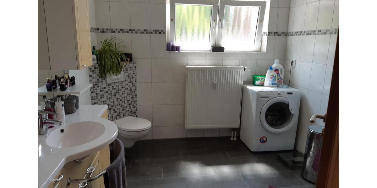 Dachgeschoßwohnung Lebach - 3.5 Zimmer, 100 m&sup2;, 600&euro; | Angebot:26013060
