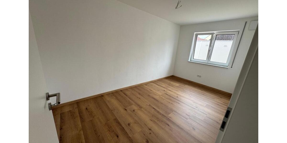 Erdgeschoßwohnung Schmidgaden - 3 Zimmer, 85 m&sup2;, 1.050&euro; | Angebot:25626153
