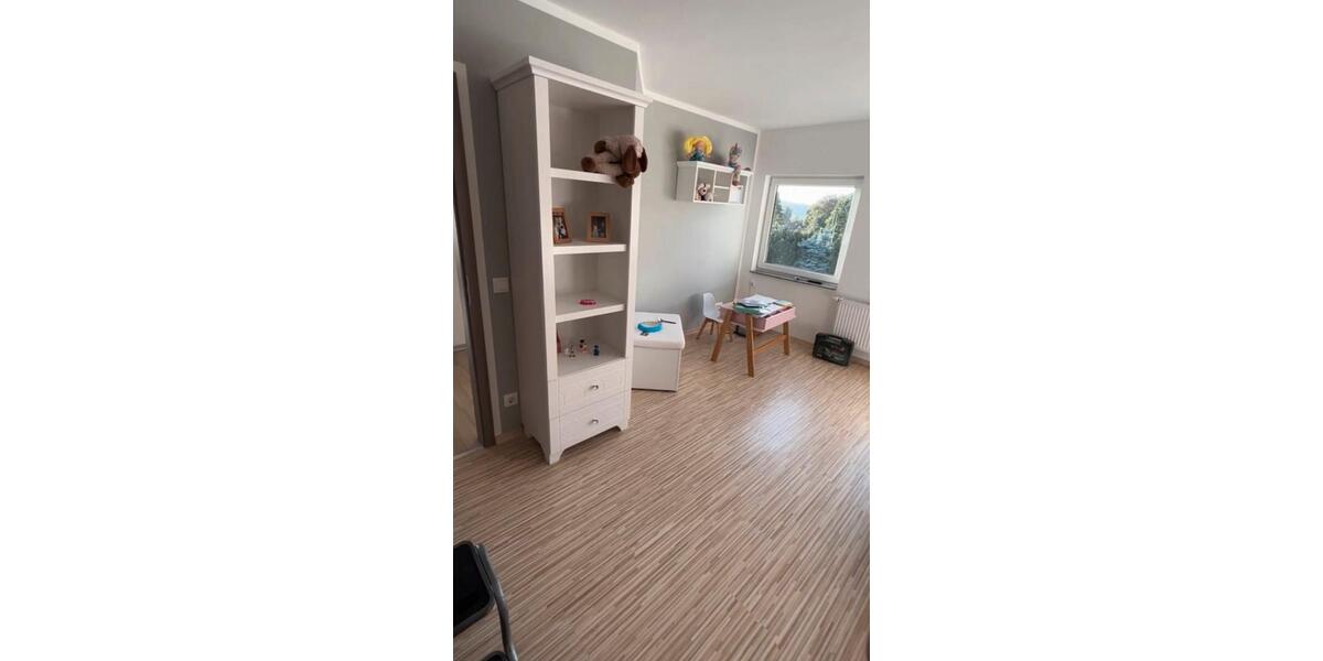 Etagenwohnung Frankfurt am Main Süd - 5 Zimmer, 160 m&sup2;, 1.250&euro; | Angebot:24399225