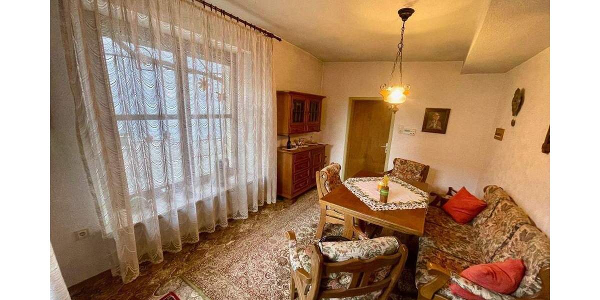 Einfamilienhaus Frickenhausen - 5 Zimmer, 150 m&sup2;, 1.150&euro; | Angebot:24992587