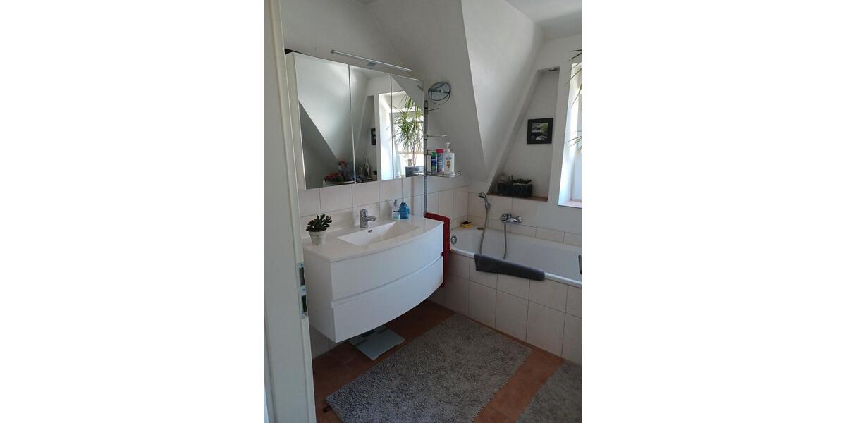 Wohnen auf Zeit Dortmund Huckarde - 6 Zimmer, 200 m&sup2;, 555&euro; | Angebot:26686642