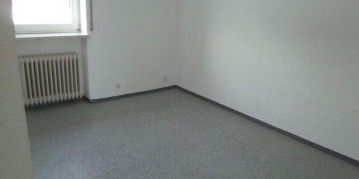 Mehrfamilienhaus, Wohnhaus Sulzbach-Rosenberg Unterschwaig - 8 Zimmer, 250 m&sup2;, 2.060&euro; | Angebot:25665485