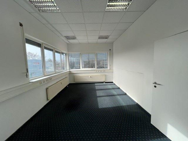 EUPORA® Immobilien: Moderne Gewerbe-Bürofläche in Kirchheimbolanden. zimmer