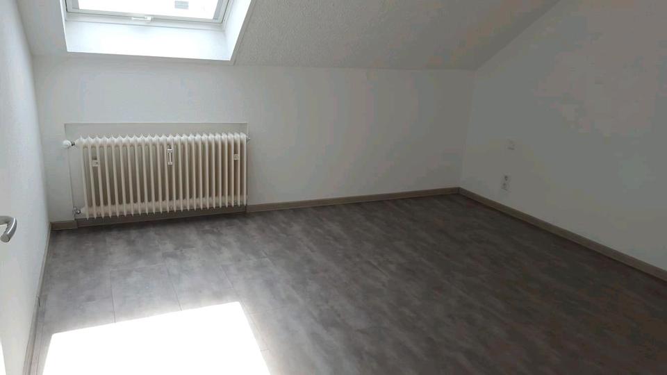 Dachgeschoßwohnung Schifferstadt - 3 Zimmer, 63 m&sup2;, 860&euro; | Angebot:25313092