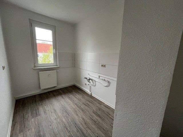 Etagenwohnung Zwickau Eckersbach - 2 Zimmer, 50 m&sup2;, 259&euro; | Angebot:26842168