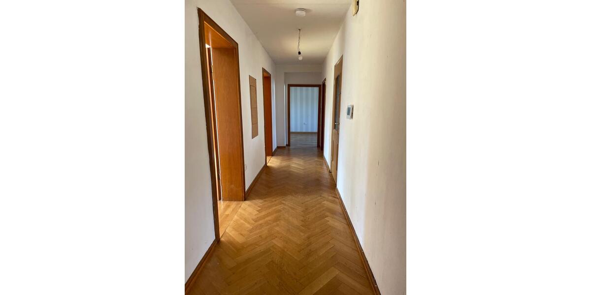 Etagenwohnung Saarbrücken Brebach-Fechingen - 3.5 Zimmer, 120 m&sup2;, 800&euro; | Angebot:26301533