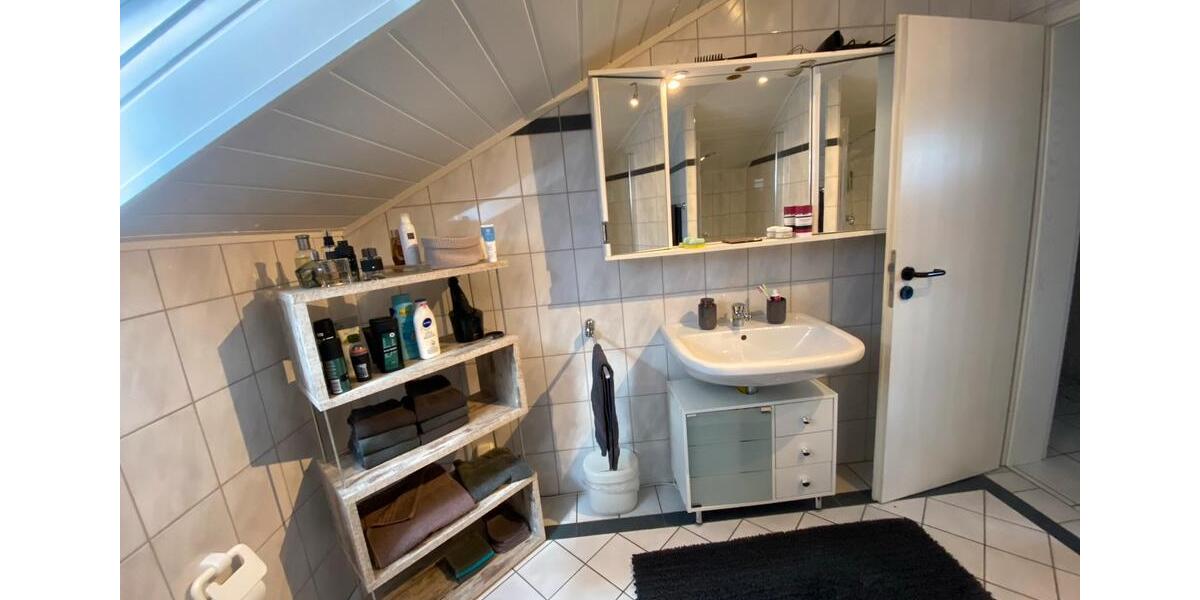 Dachgeschoßwohnung Hillesheim - 3 Zimmer, 84 m&sup2;, 940&euro; | Angebot:26231849