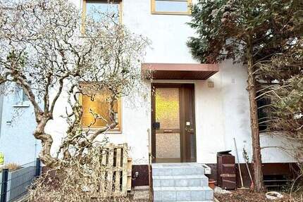 Haus Nürnberg Thon - 4 Zimmer, 114 m&sup2;, 1.600&euro; | Angebot:25094530