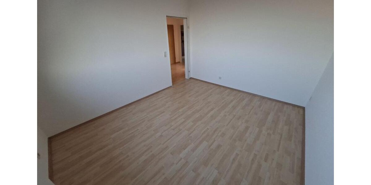 Hochparterre Groitzsch - 2 Zimmer, 52 m&sup2;, 440&euro; | Angebot:25961634