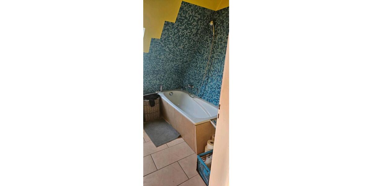 Dachgeschoßwohnung Stavenhagen - 1.5 Zimmer, 35 m&sup2;, 400&euro; | Angebot:26409862