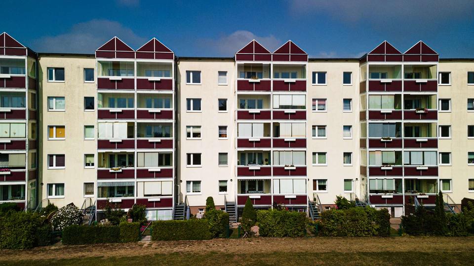 Etagenwohnung Grimmen - 2.5 Zimmer, 63 m&sup2;, 459&euro; | Angebot:23870359