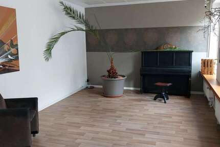 Einzelhandel in Borna 350 € 41.4 m² zimmer