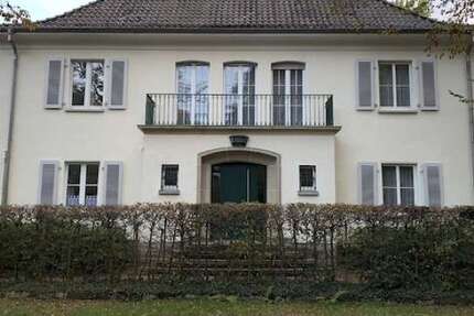 Haus Gütersloh Kattenstroth - 4.5 Zimmer, 300 m&sup2;, 2.200&euro; | Angebot:24877829