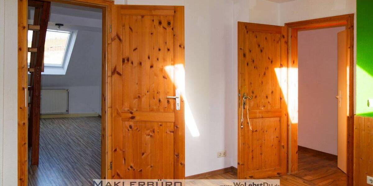 Etagenwohnung Greiz - 4 Zimmer, 80 m&sup2;, 350&euro; | Angebot:25666530