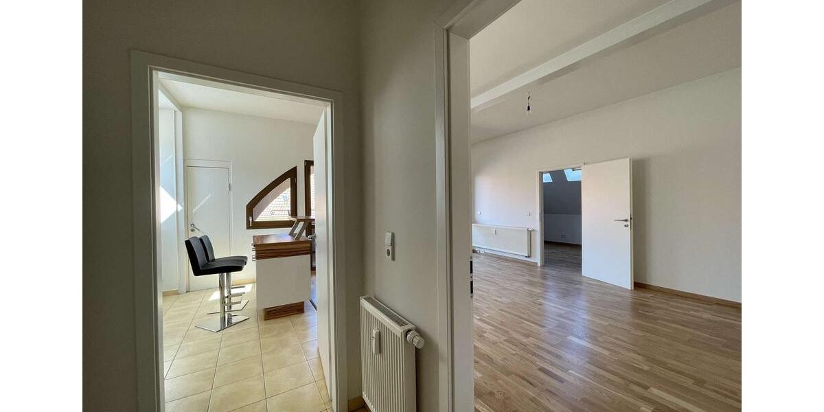 Dachgeschoßwohnung Görlitz - 2 Zimmer, 74 m&sup2;, 600&euro; | Angebot:26195988