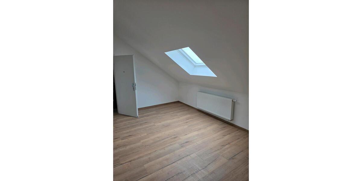 Dachgeschoßwohnung Bückeburg - 4 Zimmer, 76 m&sup2;, 975&euro; | Angebot:25909240