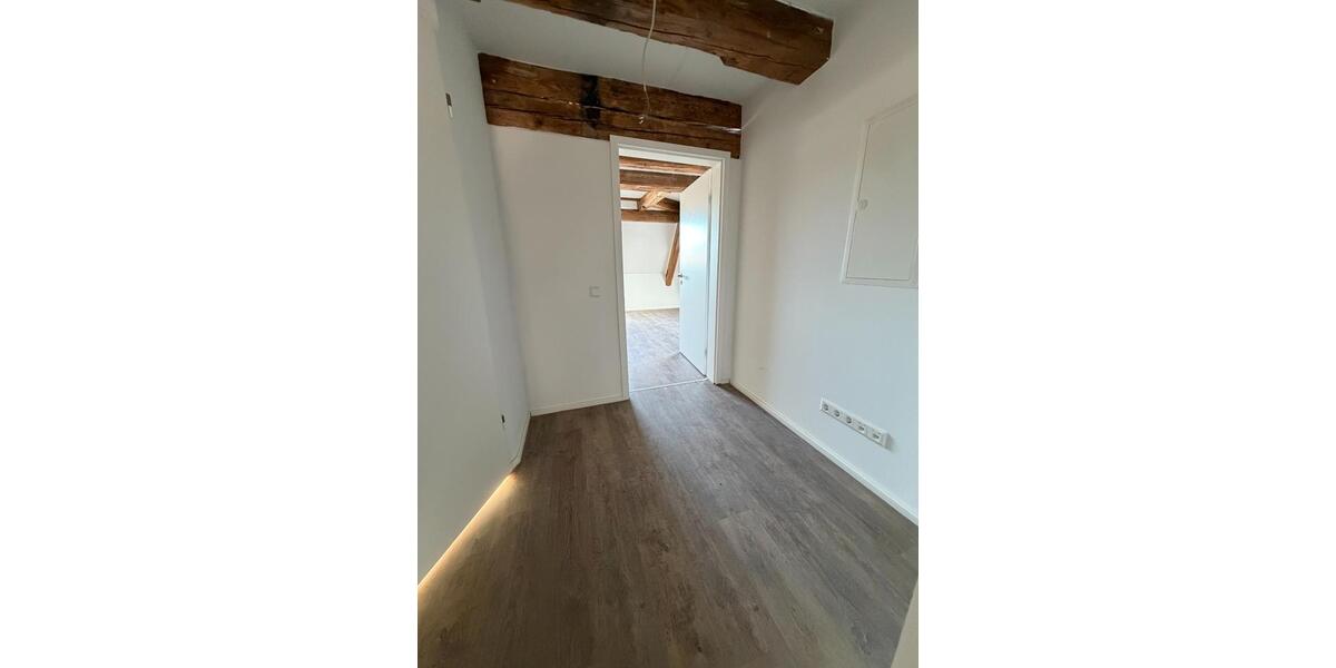 Dachgeschoßwohnung Bad Schussenried - 3.5 Zimmer, 88 m&sup2;, 1.100&euro; | Angebot:25964347