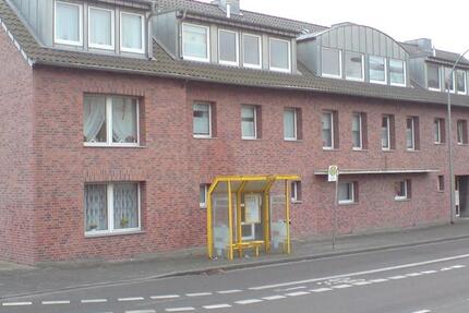 exklusive 2 ZKDB mit Balkon zu vermieten