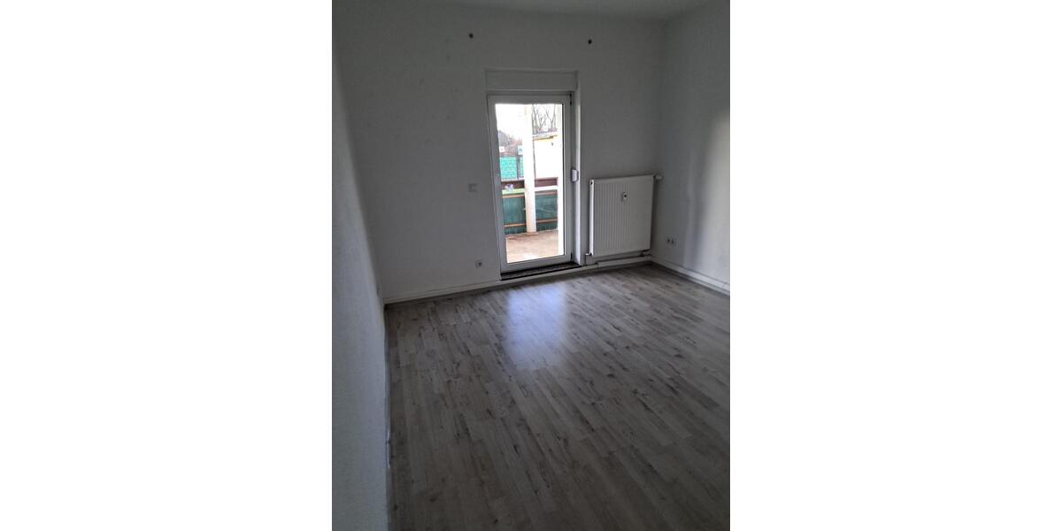 Ruhig wohnen mit Terrasse & Grünblick – 3-Zimmer-Wohnung in Leuna 3 zimmer