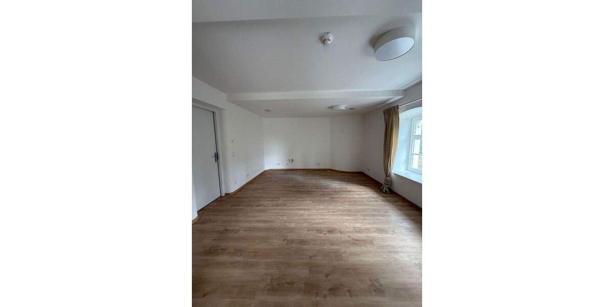 Einfamilienhaus Burkhardtsdorf - 6 Zimmer, 140 m&sup2;, 1.600&euro; | Angebot:24856612