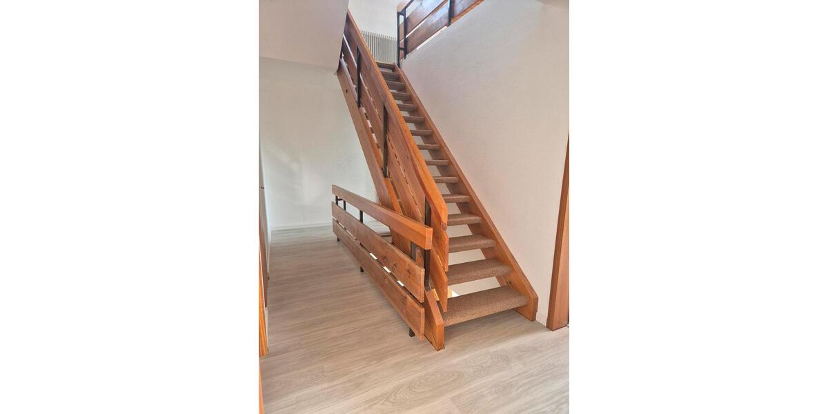 Maisonettenwohnung Altensteig - 5 Zimmer, 140 m&sup2;, 950&euro; | Angebot:26477354