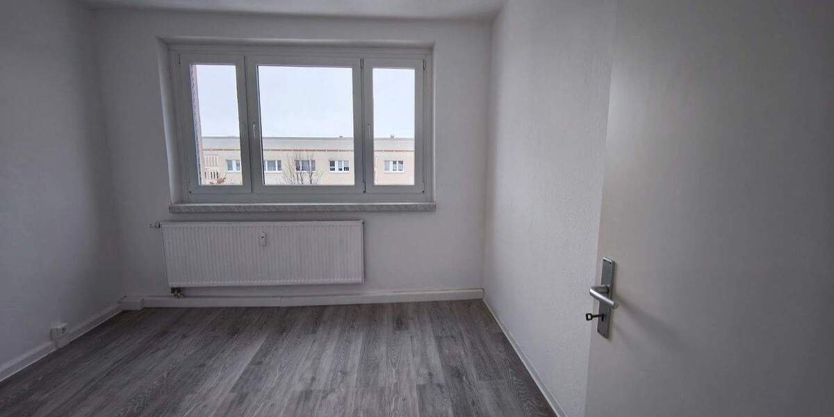 Etagenwohnung Sangerhausen - 6 Zimmer, 119 m&sup2;, 705&euro; | Angebot:25695026