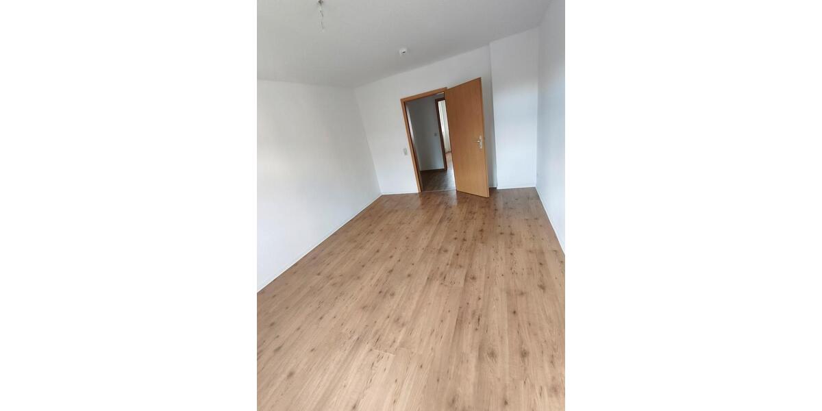 Etagenwohnung Pirna - 2 Zimmer, 61 m&sup2;, 439&euro; | Angebot:25902815