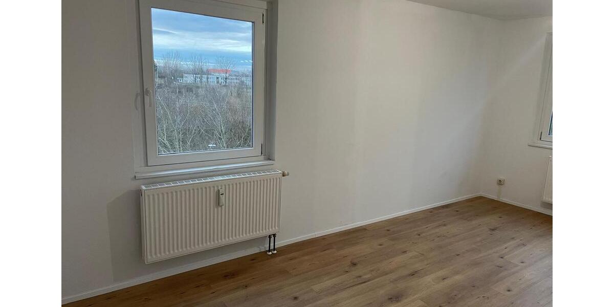 Etagenwohnung Apolda - 2 Zimmer, 75 m&sup2;, 545&euro; | Angebot:26337118