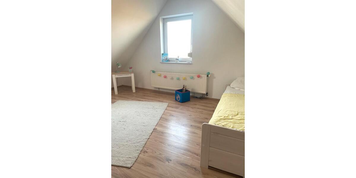 100 qm 4 Raum Maisonette Wohnung mit Dachterrasse möbliertunmöbl 4 zimmer