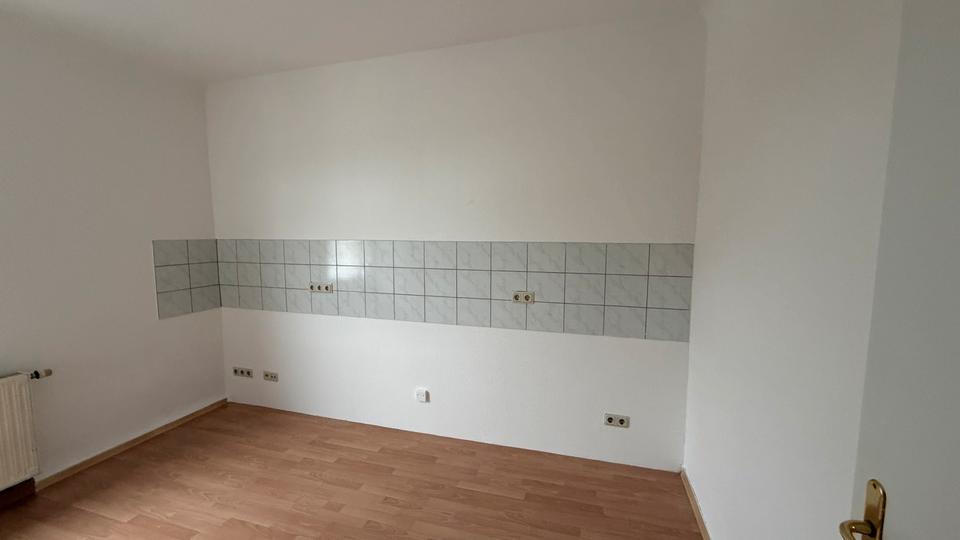 Etagenwohnung Gotha - 4 Zimmer, 96 m&sup2;, 700&euro; | Angebot:26615525