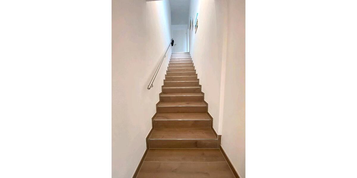 Terrassenwohnung Lebach - 5 Zimmer, 130 m&sup2;, 1.450&euro; | Angebot:25807375