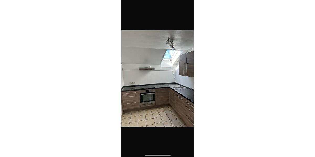 Dachgeschoßwohnung Dingolfing - 3.5 Zimmer, 670&euro; | Angebot:23530583