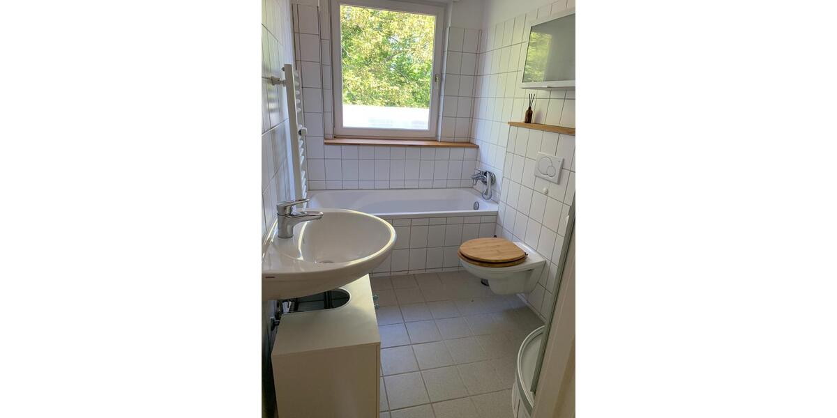 Dachgeschoßwohnung Kiel - 4 Zimmer, 127 m&sup2;, 1.590&euro; | Angebot:25831332