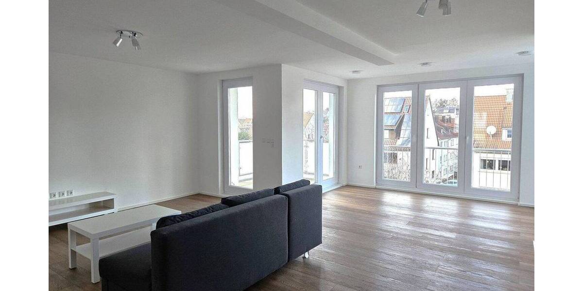 Etagenwohnung Stuttgart Bad Cannstatt - 3 Zimmer, 122 m&sup2;, 2.050&euro; | Angebot:26820850