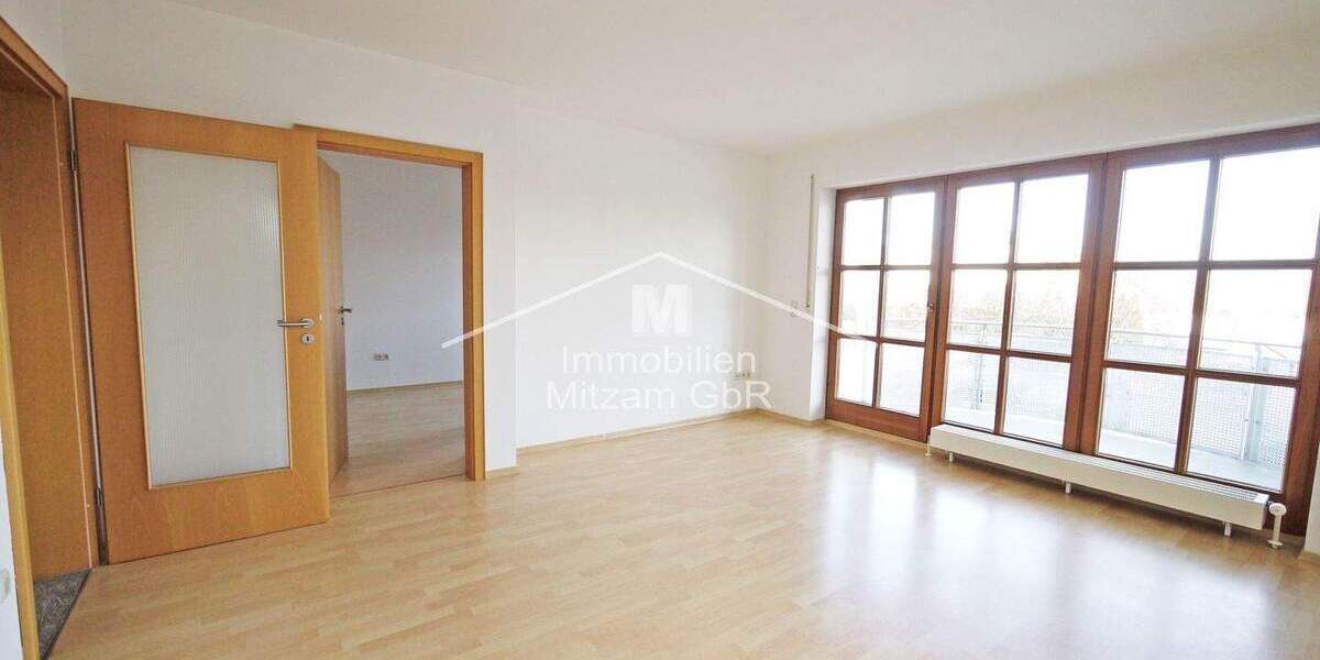 Kompakte 3-Zimmer-Ergeschoss-Whg. mit EBK und Garage in ruhiger Lage von Töging 3 zimmer