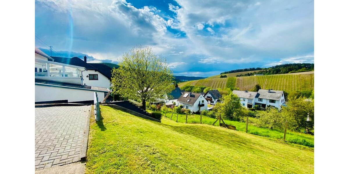 Dachgeschoßwohnung Mertesdorf - 3 Zimmer, 77 m&sup2;, 1.000&euro; | Angebot:26659476