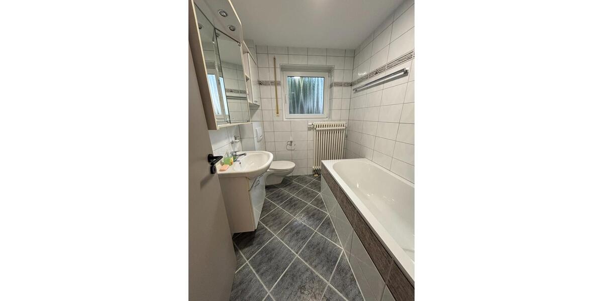 Erdgeschoßwohnung Schefflenz - 4 Zimmer, 92 m&sup2;, 940&euro; | Angebot:25017185