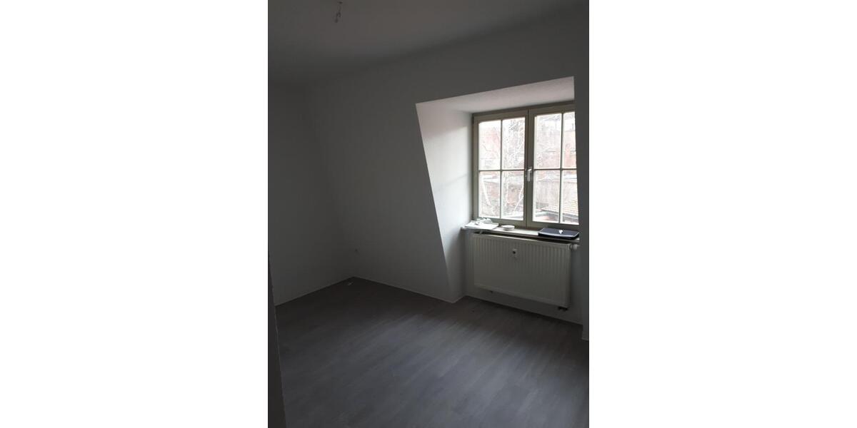 Dachgeschoßwohnung Sangerhausen - 3 Zimmer, 82 m&sup2;, 540&euro; | Angebot:25959295