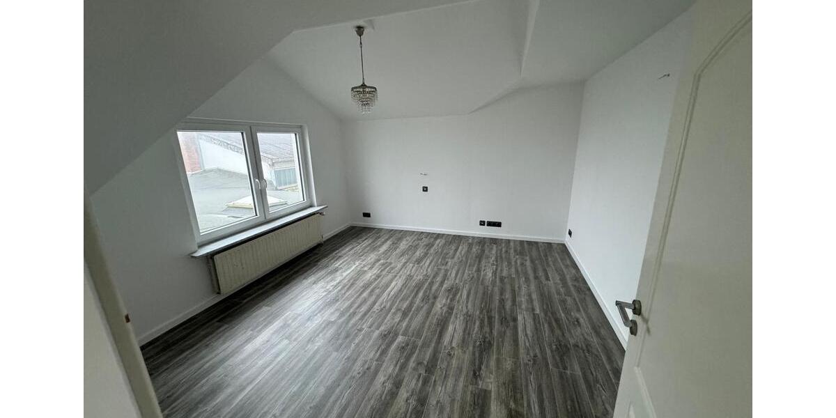 Dachgeschoßwohnung Lunden - 3 Zimmer, 67 m&sup2;, 580&euro; | Angebot:24382529