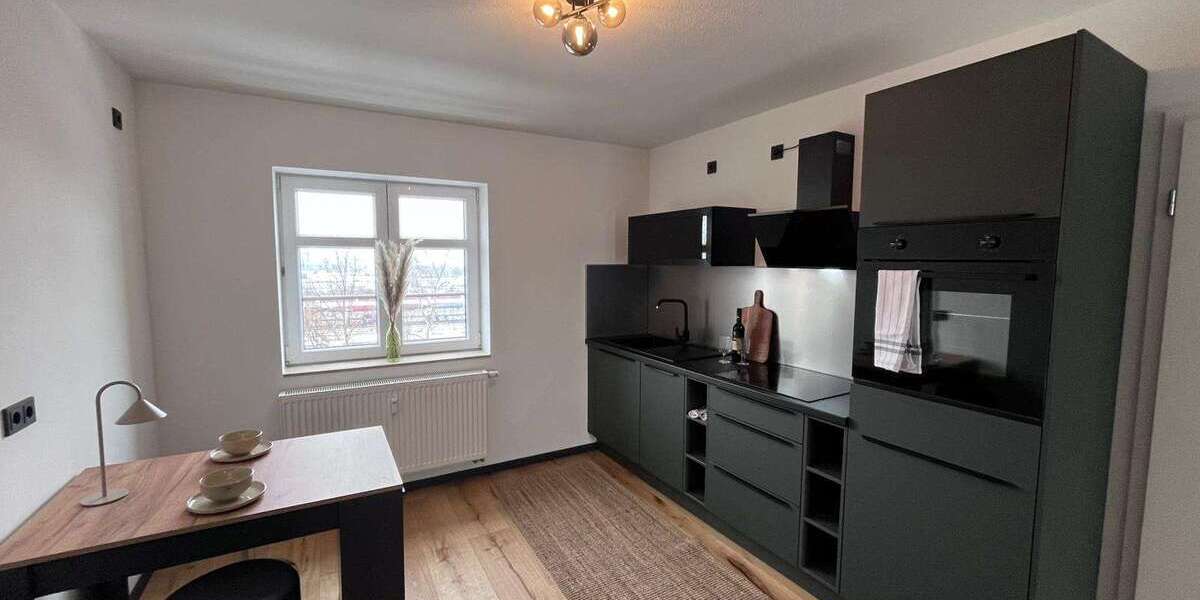 Etagenwohnung Glauchau - 4 Zimmer, 97 m&sup2;, 730&euro; | Angebot:25258495