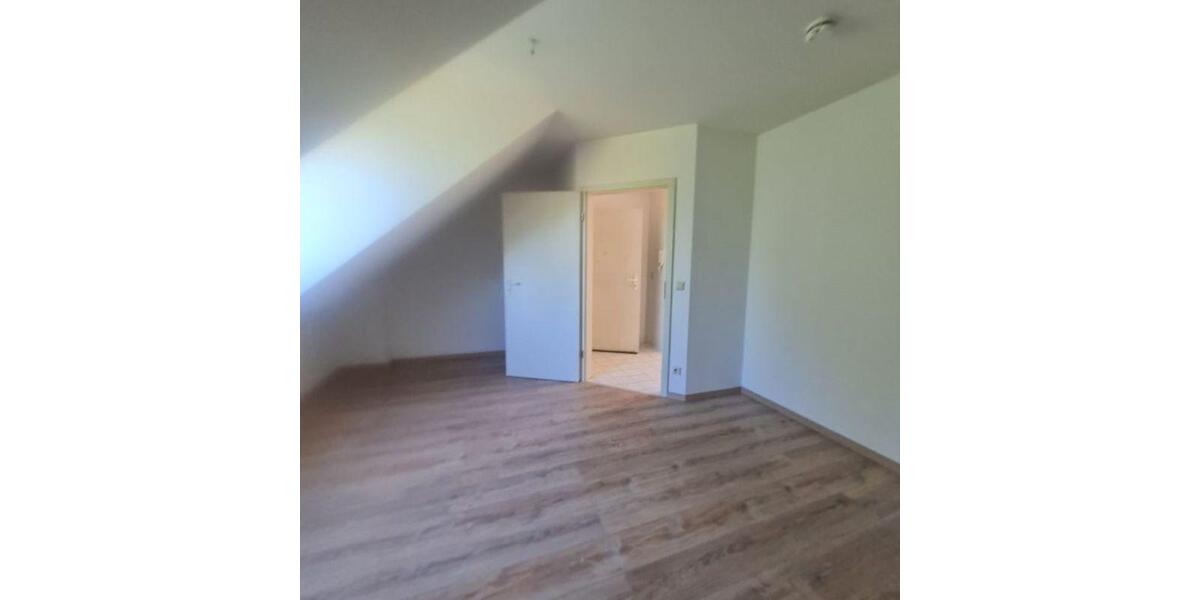 Etagenwohnung Coswig (Anhalt) - 2 Zimmer, 45 m&sup2;, 327&euro; | Angebot:26581922