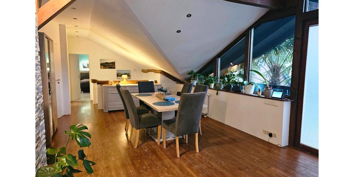 Dachgeschoßwohnung Wassenberg - 4 Zimmer, 128 m&sup2;, 1.350&euro; | Angebot:25256377