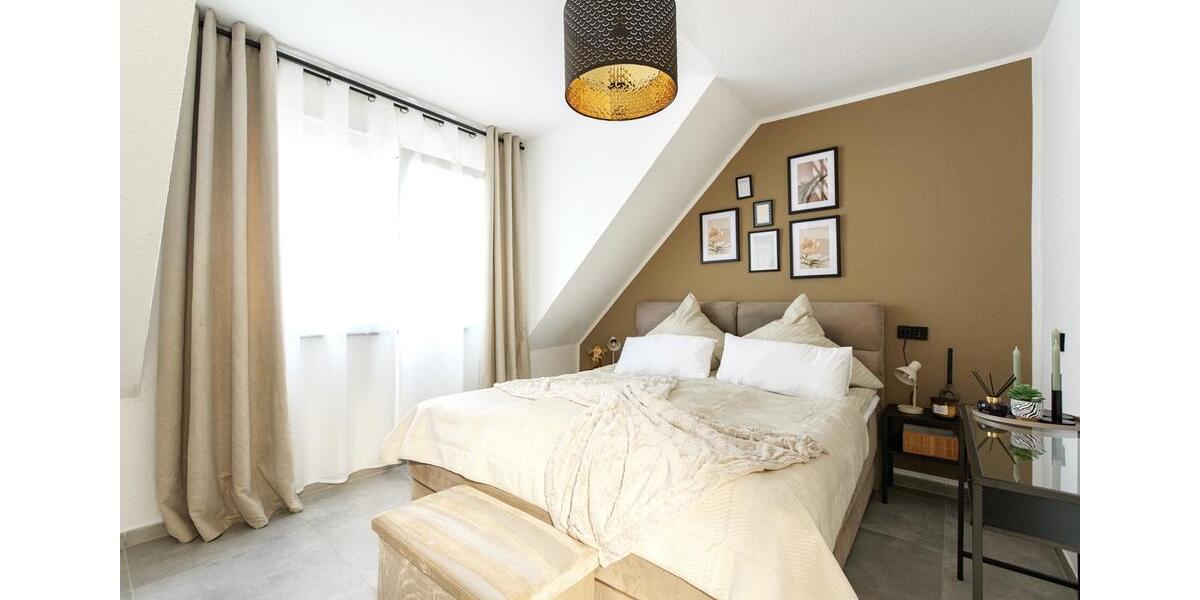 Dachgeschoßwohnung Essen Huttrop - 3 Zimmer, 75 m&sup2;, 70&euro; | Angebot:26339407