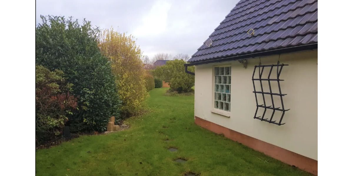 vollmöblierte Doppelhaushälfte auf einem 1200 m² Grundstück 6 zimmer