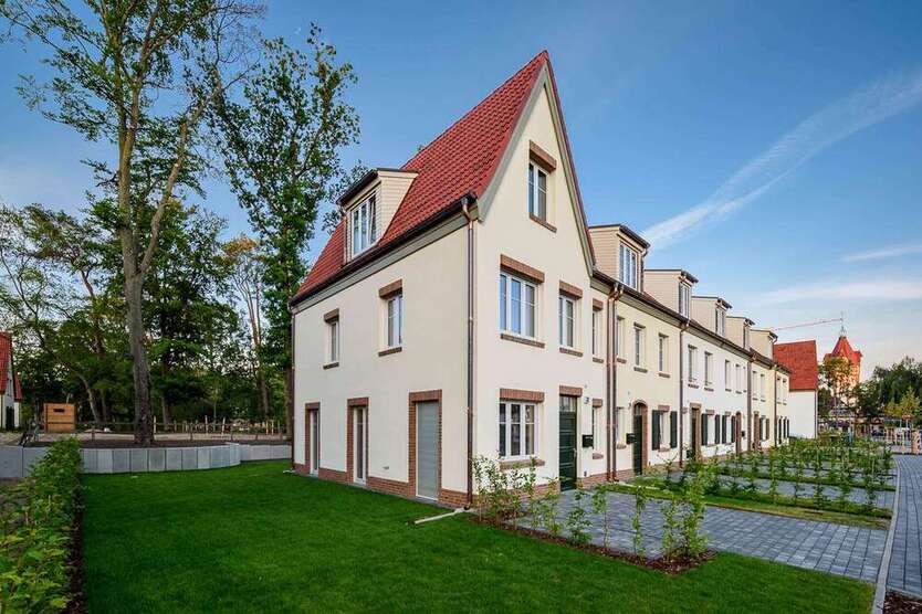 Haus zum Mieten in Beelitz 1.730 € 123.57 m²