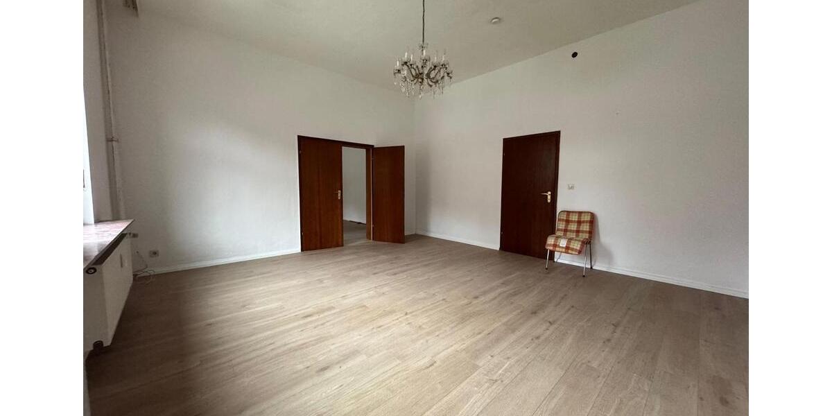 Etagenwohnung Eschwege - 2 Zimmer, 85 m&sup2;, 550&euro; | Angebot:26490244