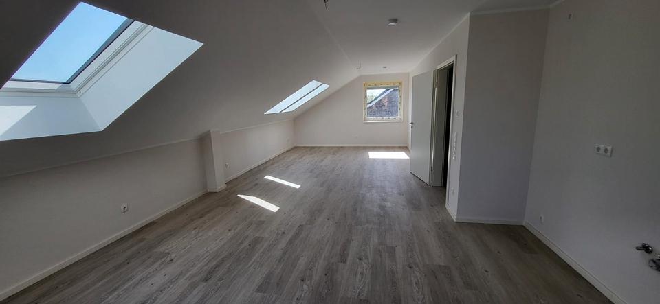 Dachgeschoßwohnung Barßel - 4 Zimmer, 90 m&sup2;, 900&euro; | Angebot:26477590