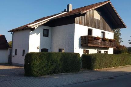 3-Zimmer-Wohnung in zentraler Lage – ca. 90 m² zimmer