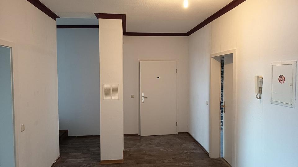 Dachgeschoßwohnung Plauen - 4 Zimmer, 94 m&sup2;, 398&euro; | Angebot:26023070