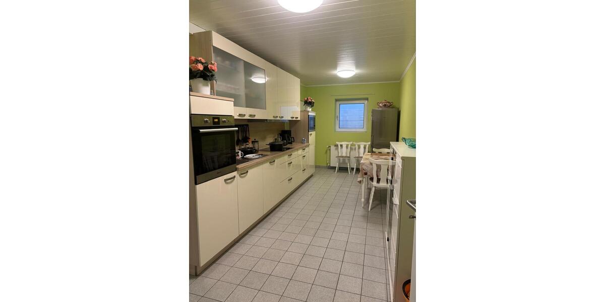 Etagenwohnung Gummersbach - 4 Zimmer, 90 m&sup2;, 950&euro; | Angebot:26051062